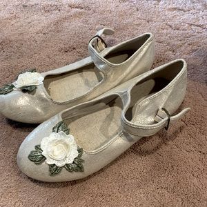 Joyfolie girls gold dress shoes size 4 (big girl)